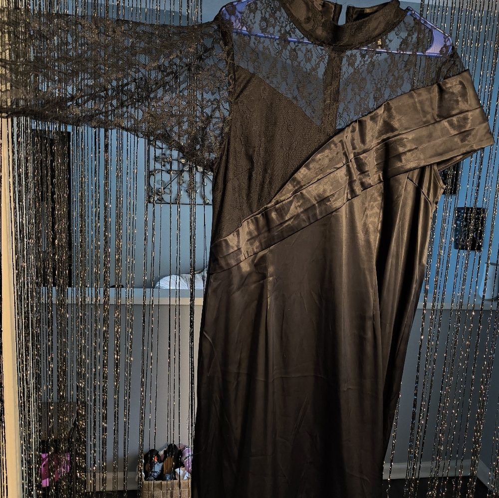 Elegant Black Lace Dress